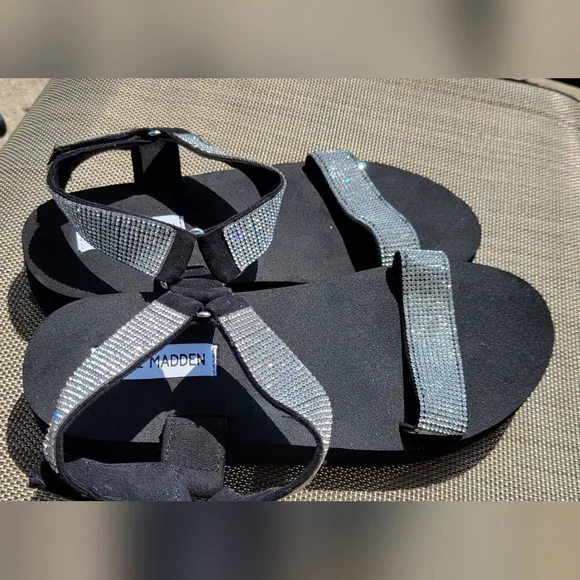 Steve Madden Sandals - Picture 2 of 4